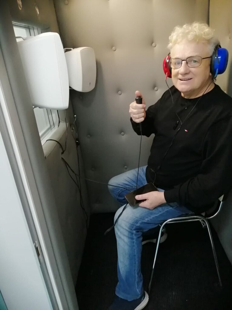 Felicjan Andrzejczak kabina słuchu, badanie słuchu audiolometria